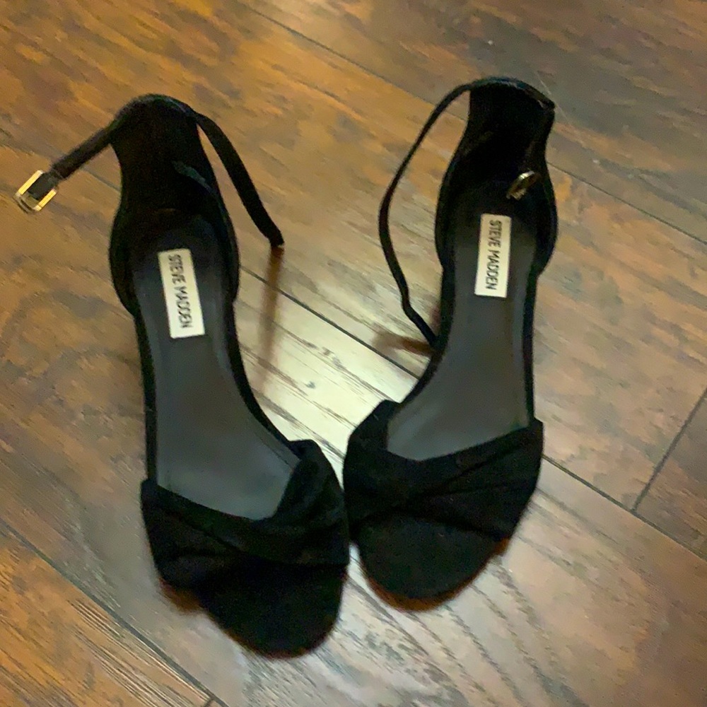 Steve Madden shoes only worn once!